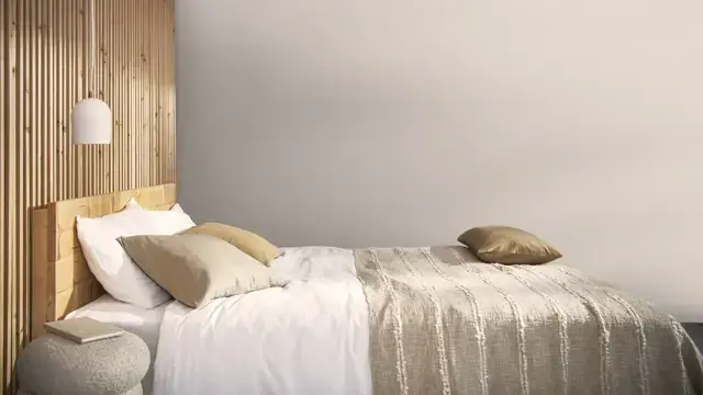 Stará dřevěná postel nemusí skončit na skládce. Ukážeme vám, jak jí ...