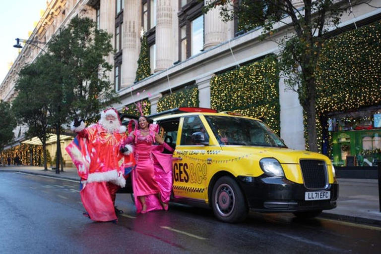 Selfridges unveils Christmas windows with festive scenes from around ...