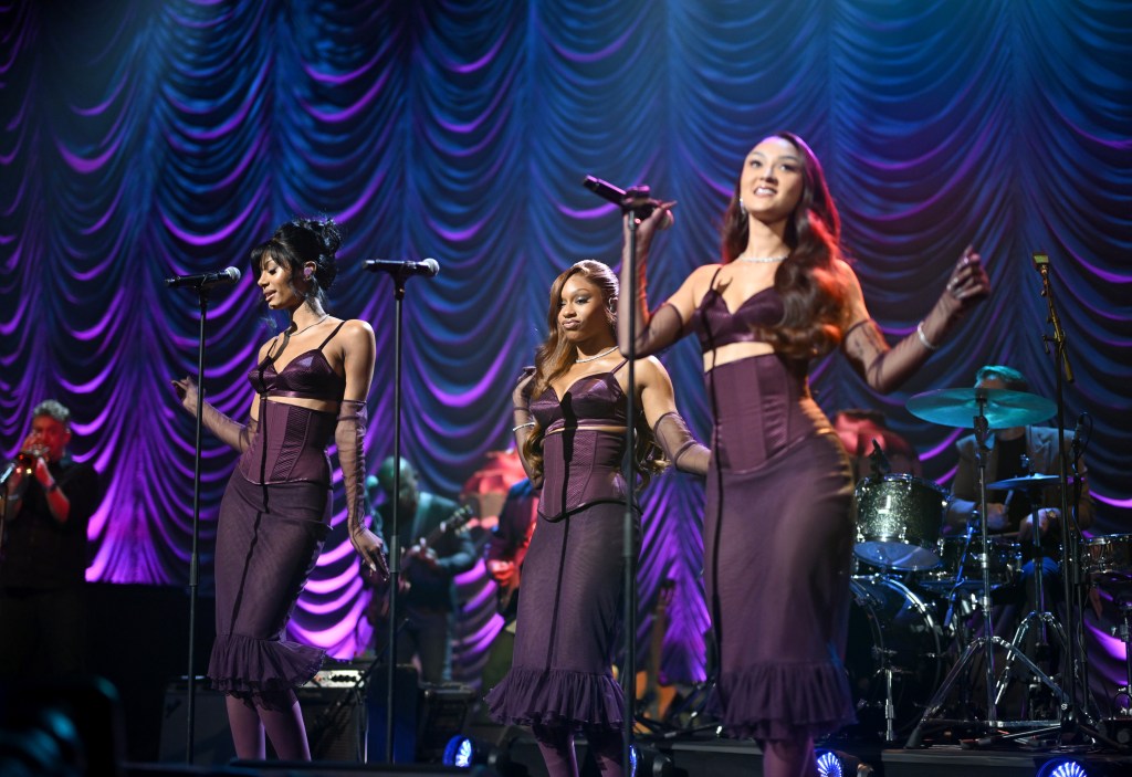 Mark Ronson celebrates Amy Winehouse at 'Back to Black 20' tribute show
