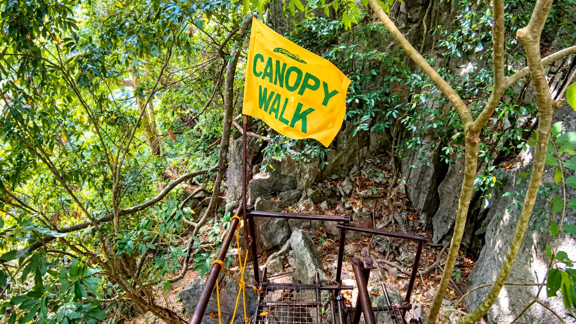 Discovering the narrow metal walkways of Taraw Peak, Palawan (4K)
