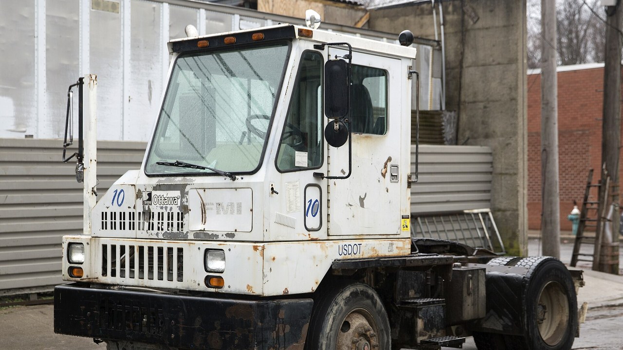 Parked Kalmar Ottawa T2 yard trucks can catch fire from a shorting ...