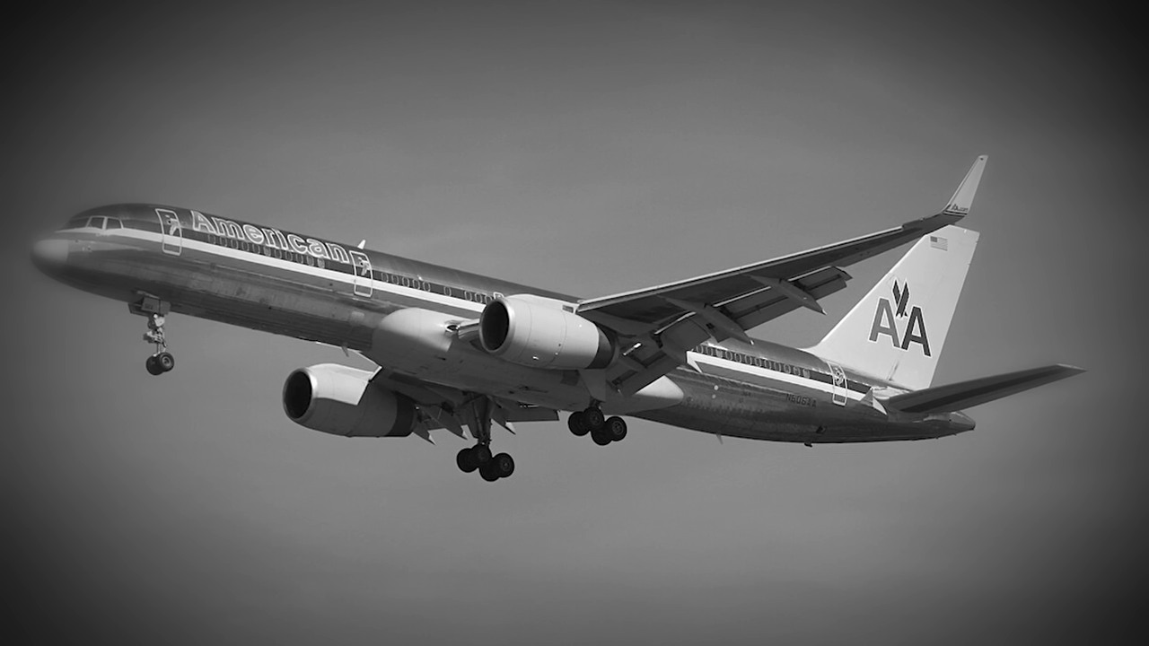 An American Airlines Boeing 757 crashed into a Colombian mountain after ...