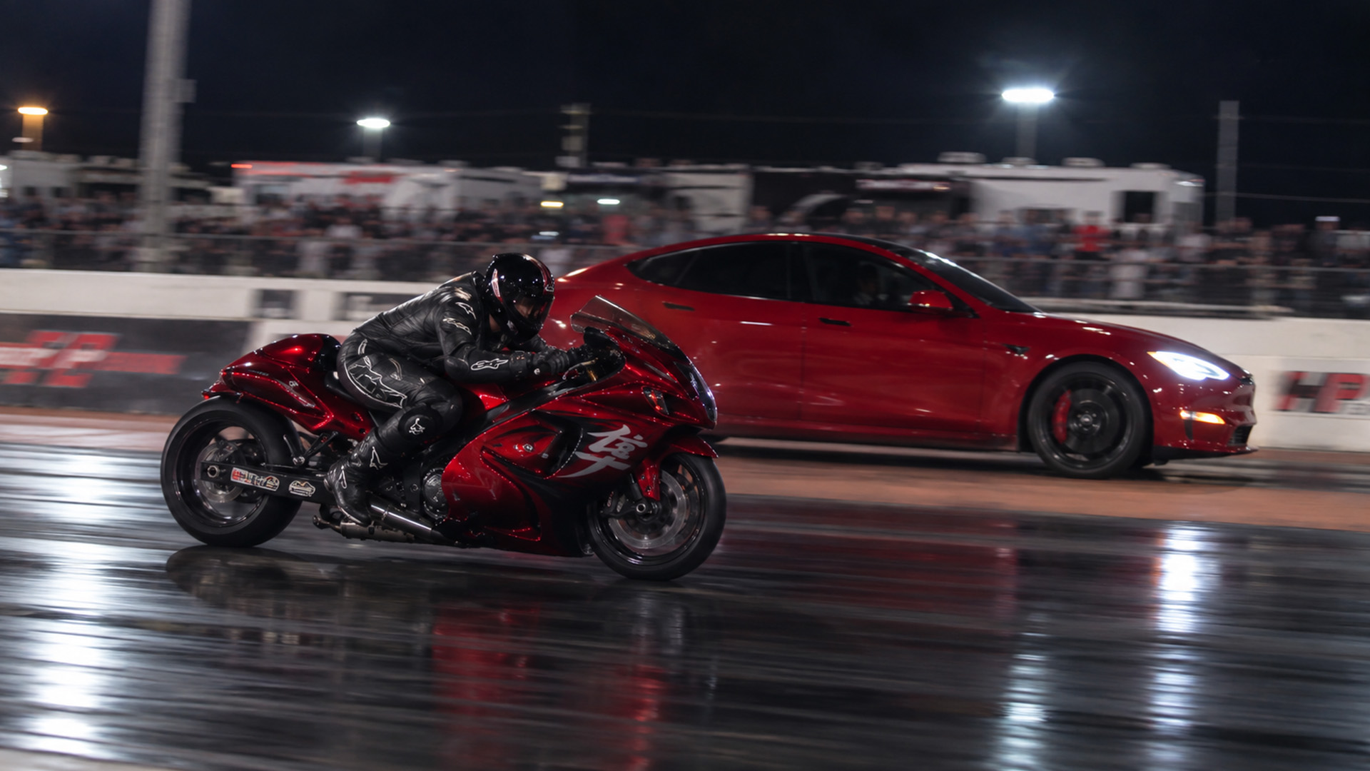 Can a street bike keep up with the Tesla Plaid in drag race?