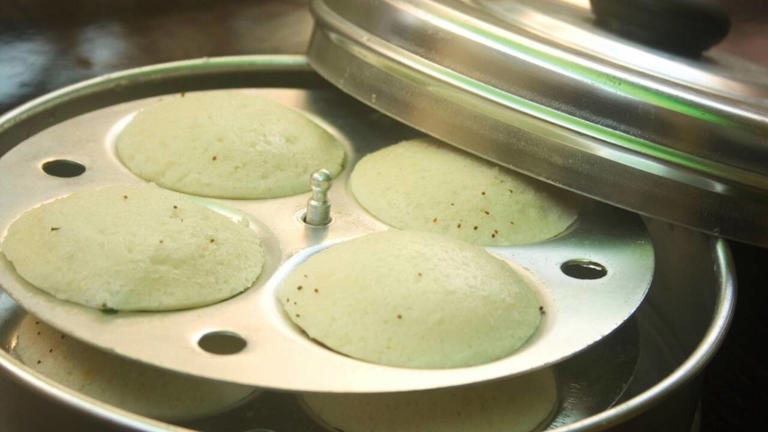 Does steamed idli contain probiotics? Here’s the truth