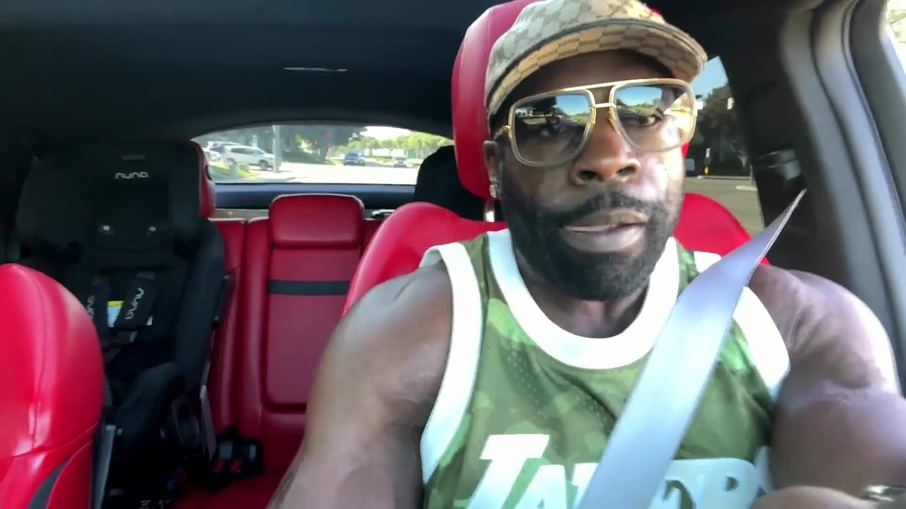 Kali Muscle joins 50 Cent for a gym workout