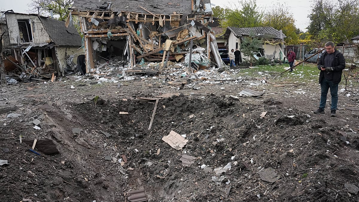 Ukraine: At least 9 people were killed in Russian attacks over the past ...