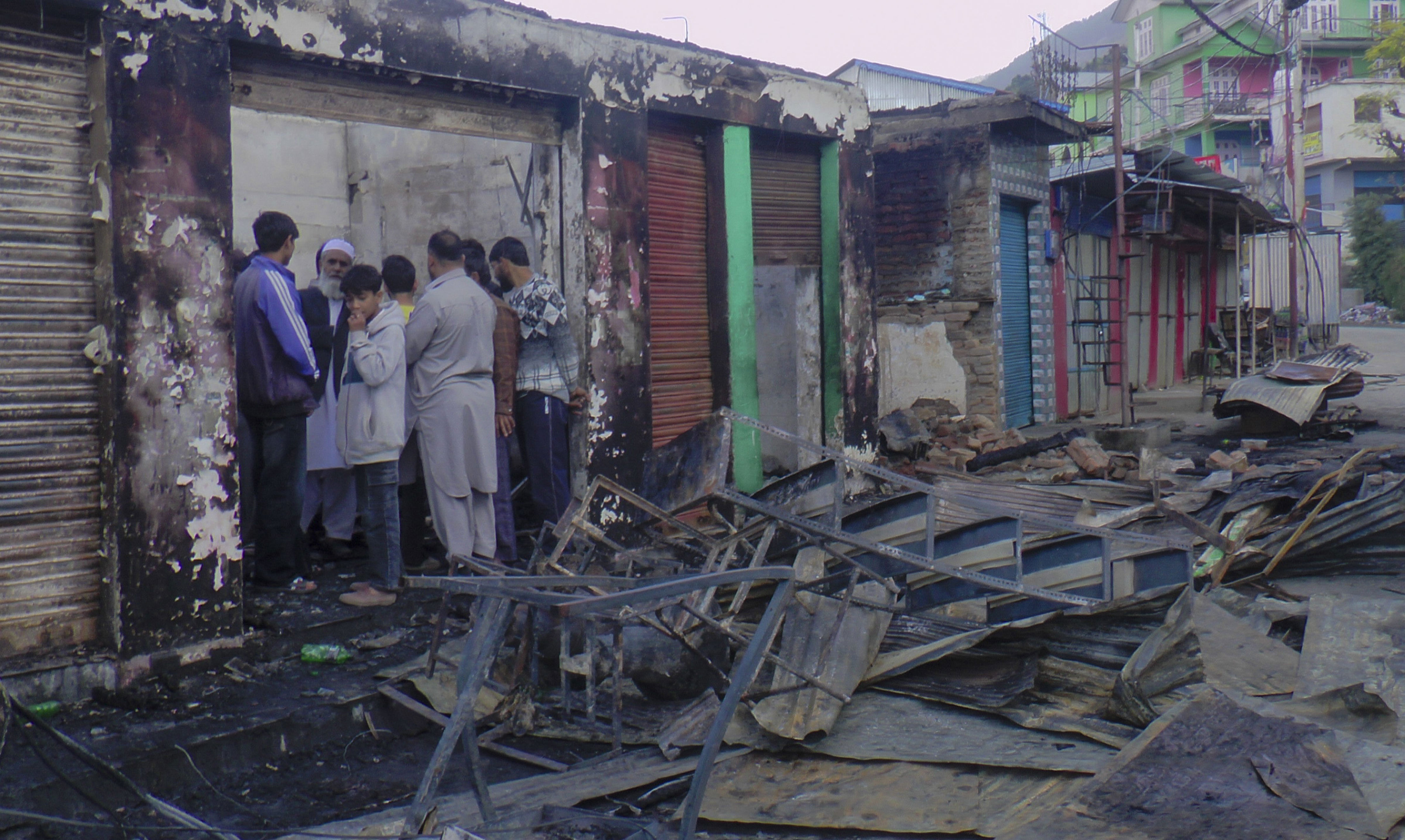 JK: Fire guts 8 structures in Doda; shopkeepers suffer heavy losses