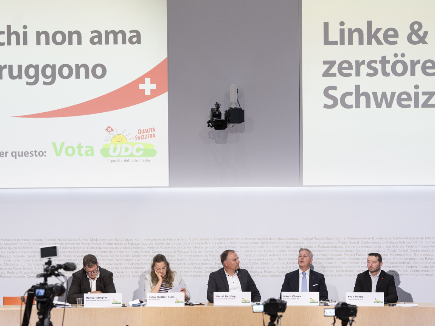 L'UDC se place seule contre tous dans sa campagne électorale
