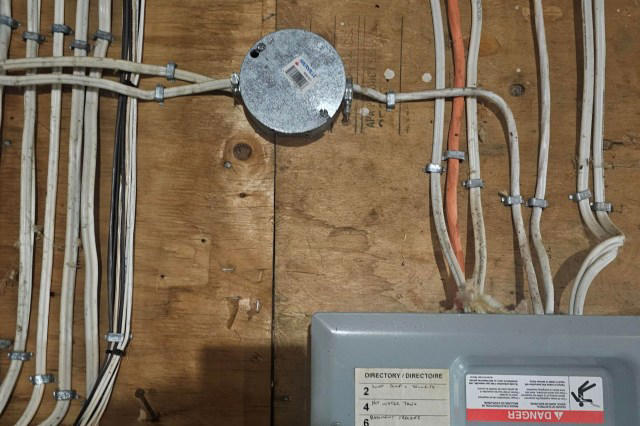 Homeowner tried backup generator during outage, then commenters ask if ...
