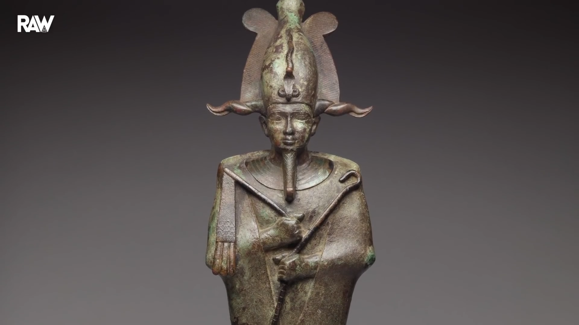 Archaeologists found 370 ancient jars deep beneath Egypt - it is the ...