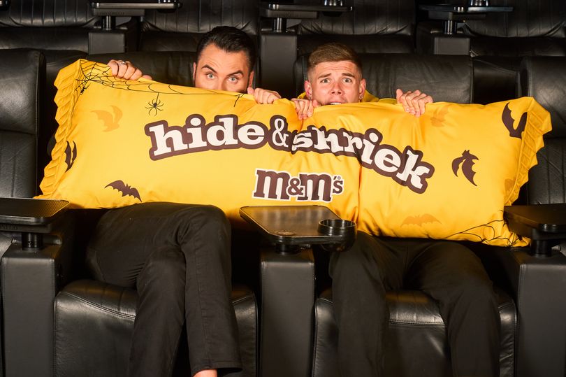 Rylan Clark Halloween prank stuns cinema fans as The Witches tops scary ...