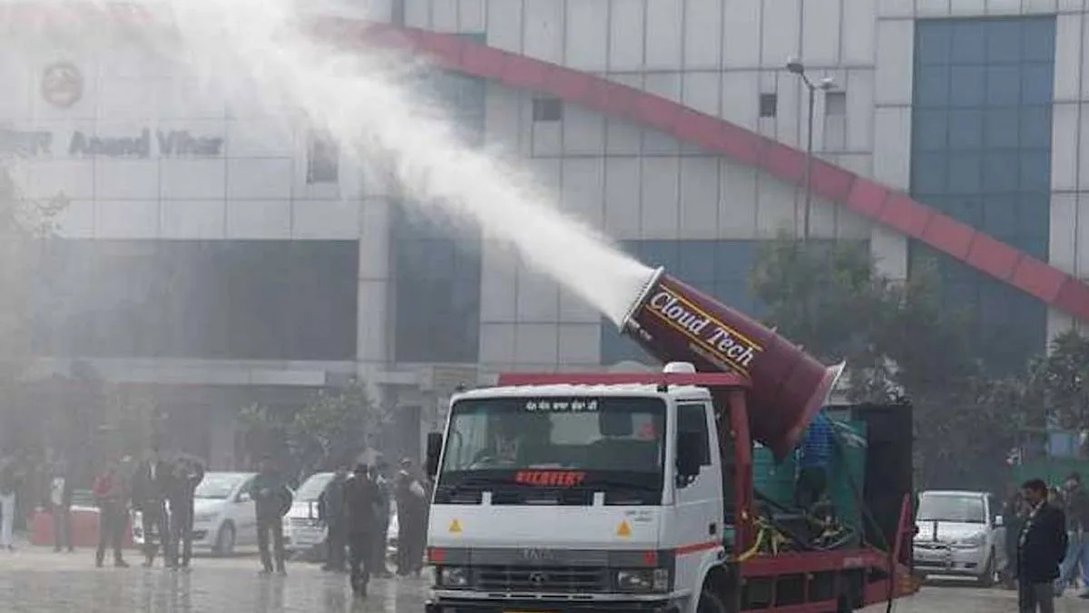 NHAI deploys 60 water sprinklers, 14 anti-smog guns to curb pollution ...