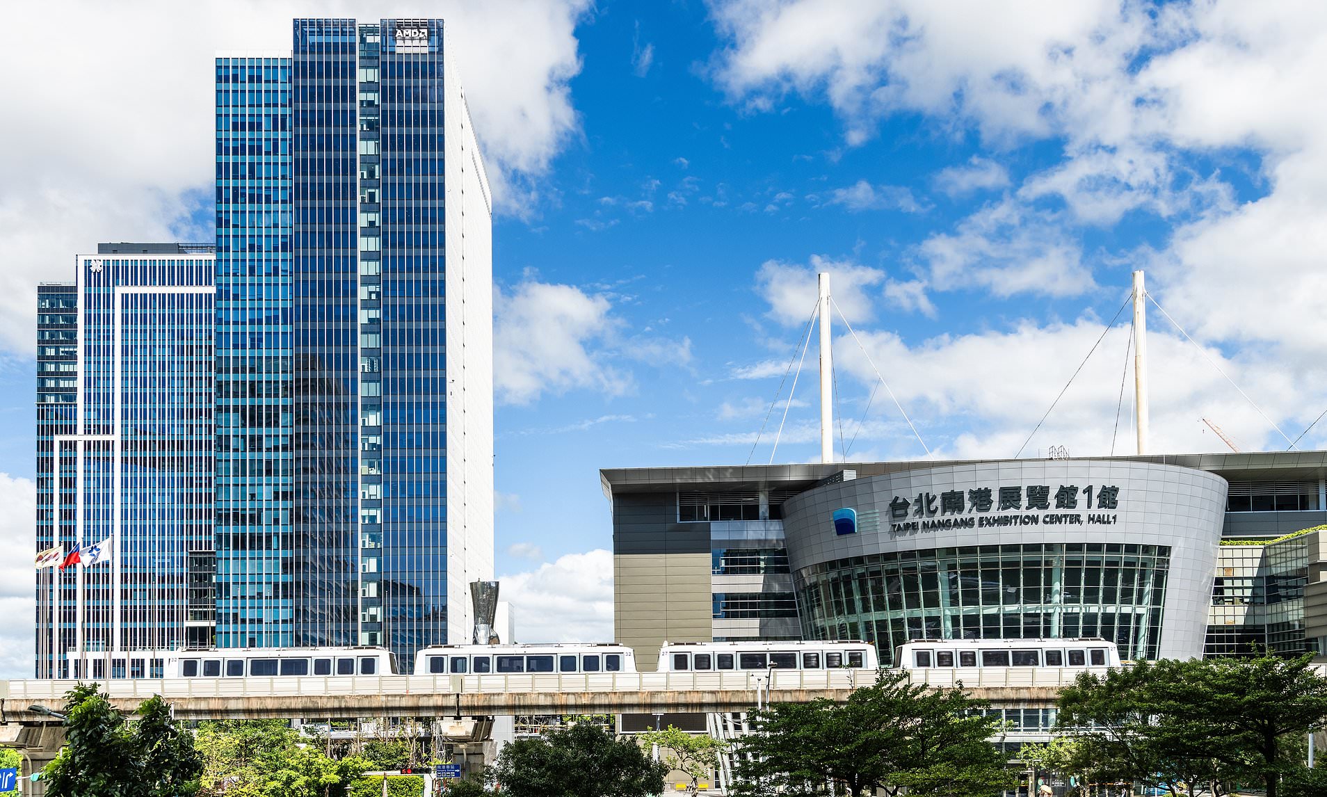 The world's best cities for public transport revealed - and only one UK ...