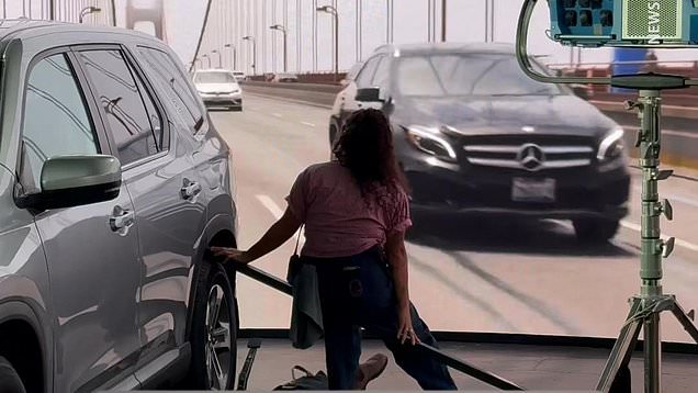 How Hollywood fakes a car scene