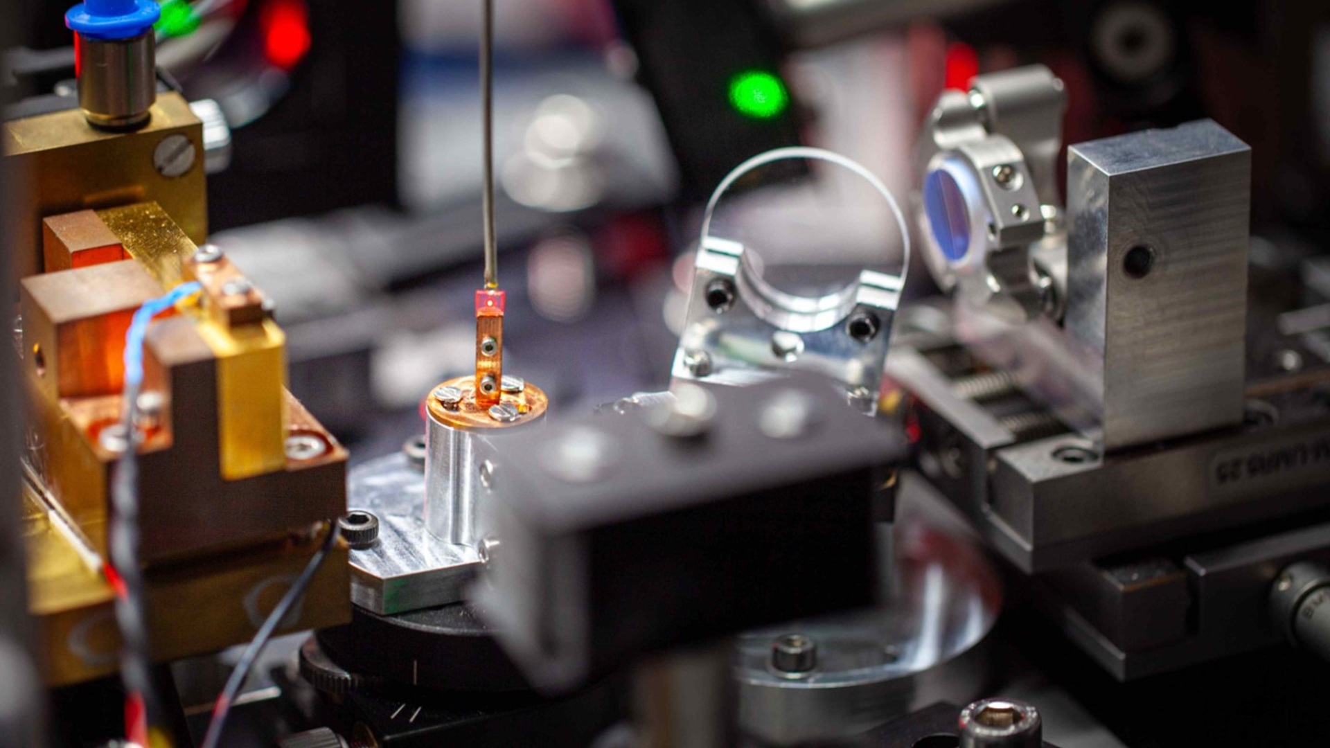 590 times performance boost: Laser-powered quantum sensor hits 100% ...