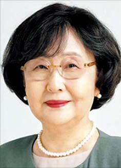 Jeju haenyeo and Tokyo NPO win Korea-Japan environmental award