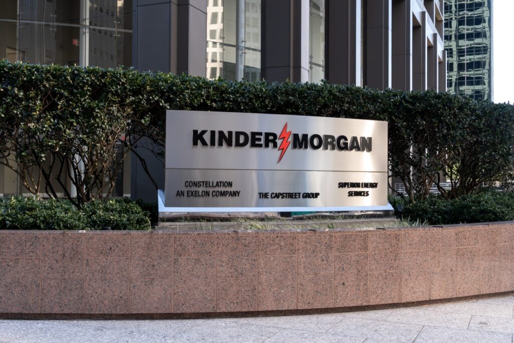 Kinder Morgan says signed demand deals can keep feeding record gas ...