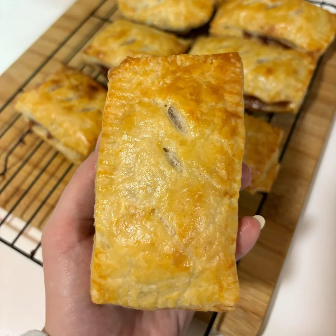 12 photos of hand pies that look bakery-made