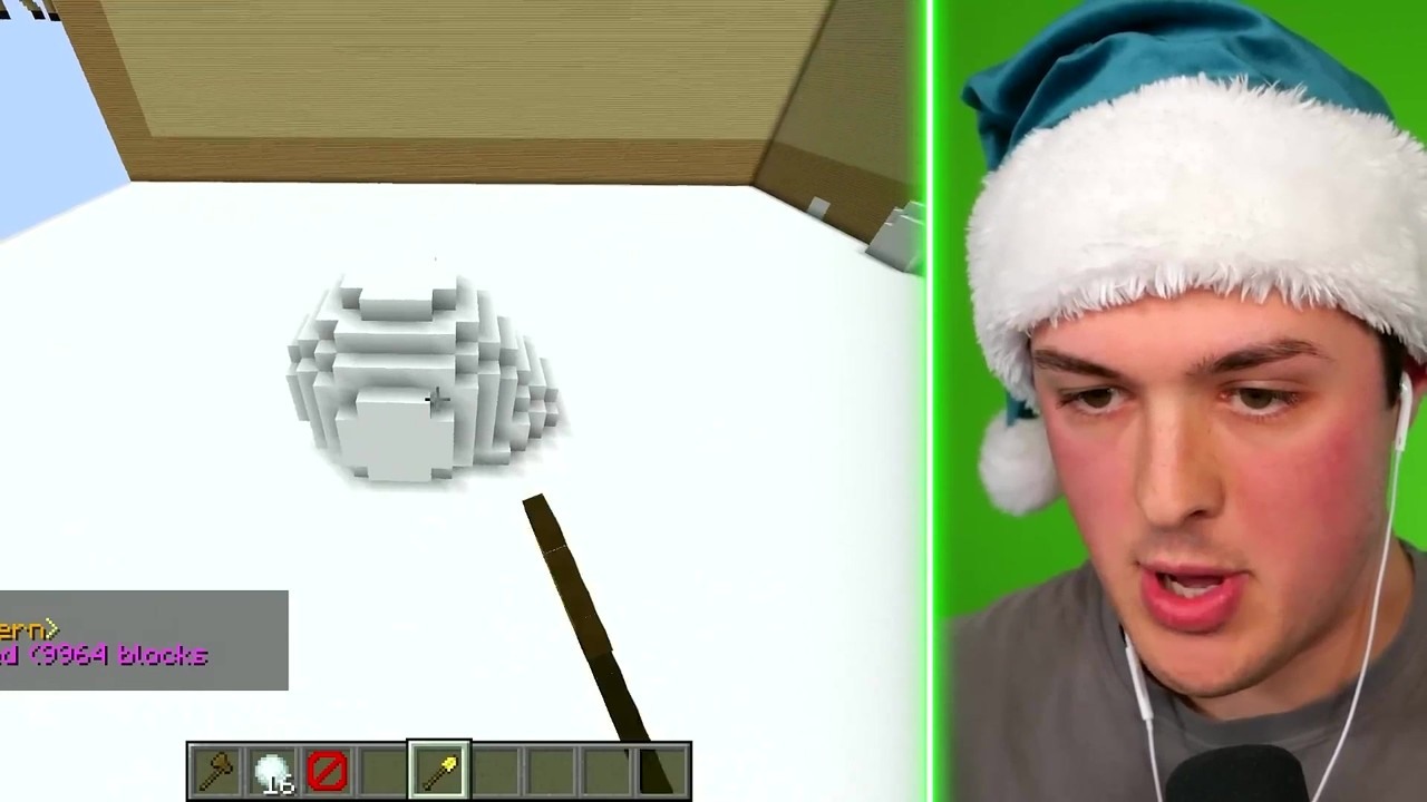 BeckBroJack uses invisible blocks in Minecraft build battle (part 1)