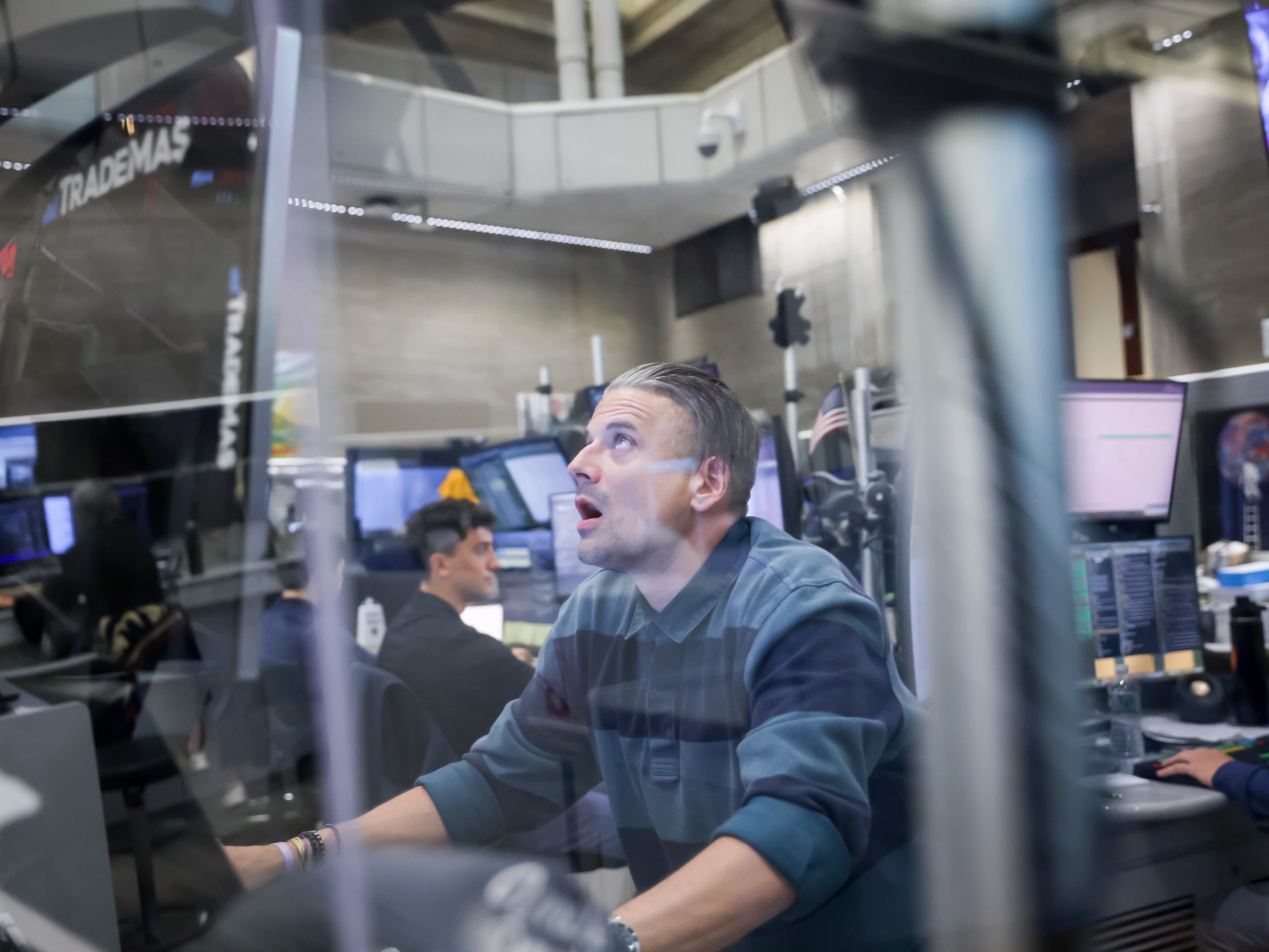 Renewed AI fears and a fresh spike in oil prices are hammering stocks