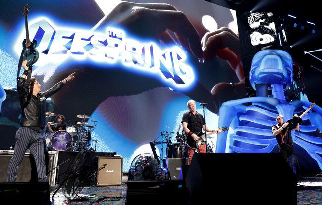 The Offspring's Kevin 'Noodles' Wasserman steps away from stage due to ...