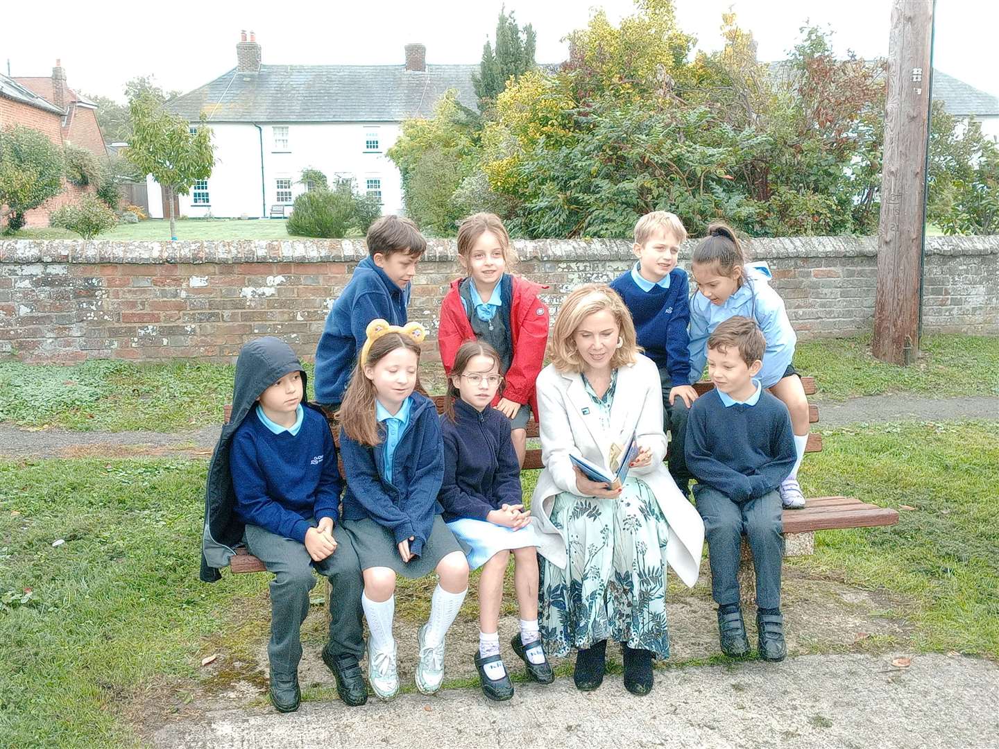 Bridget Jones and Miranda actress Sally Phillips visits Chartham ...