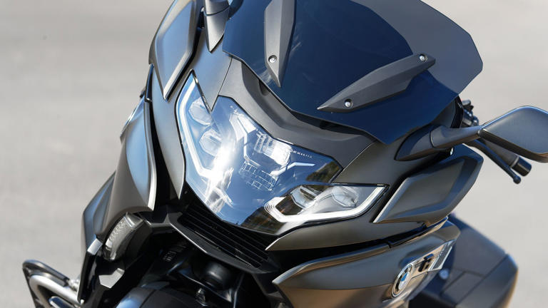 How to get Yamaha reliability and Gold Wing-level comfort in a sexy ...