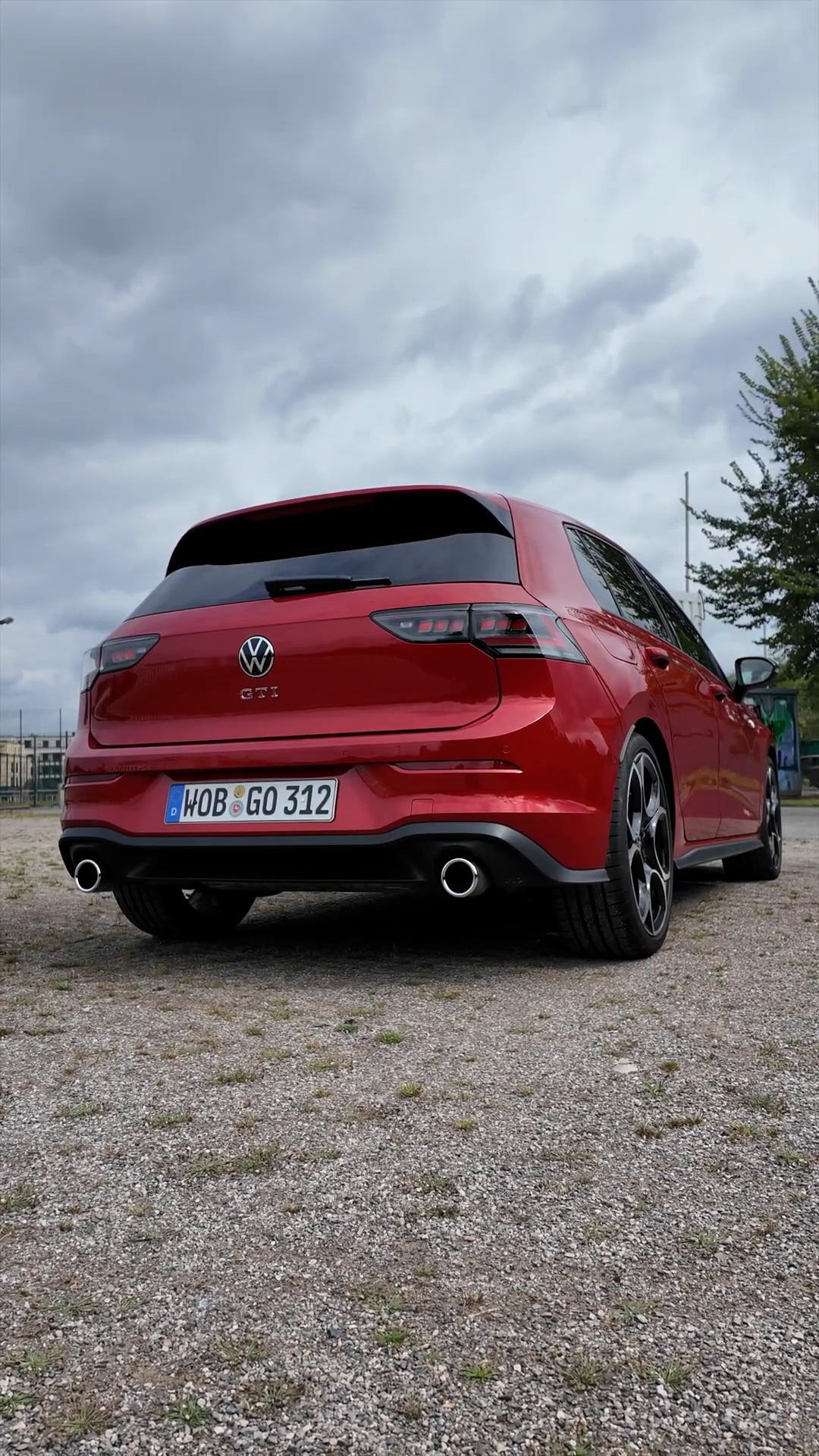 Volkswagen Golf GTI exhaust sound during engine revving