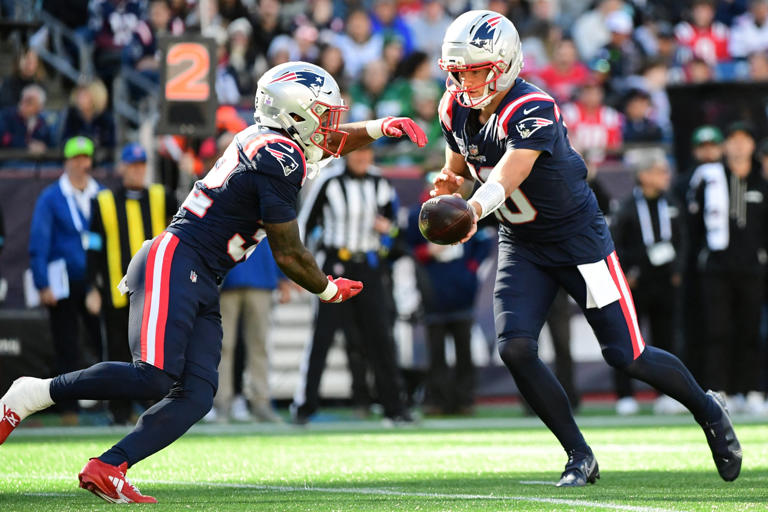 NFL Games Today: Kickoff Time & How To Watch Thursday’s Week 7 NFL Schedule