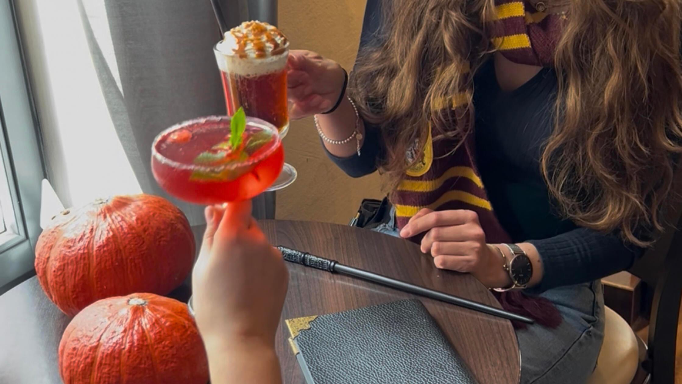 Hogwarts liegt in der Gustavstraße: Café in Fürth lädt wieder zu den ...