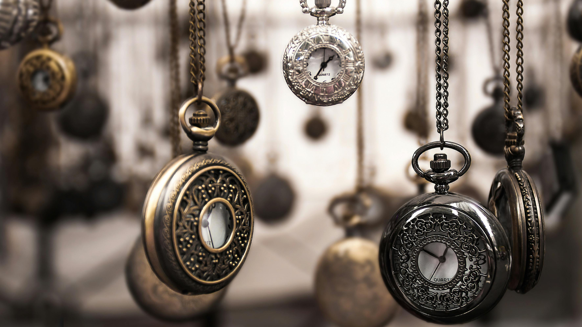 20 antiques that might be worth a lot of money