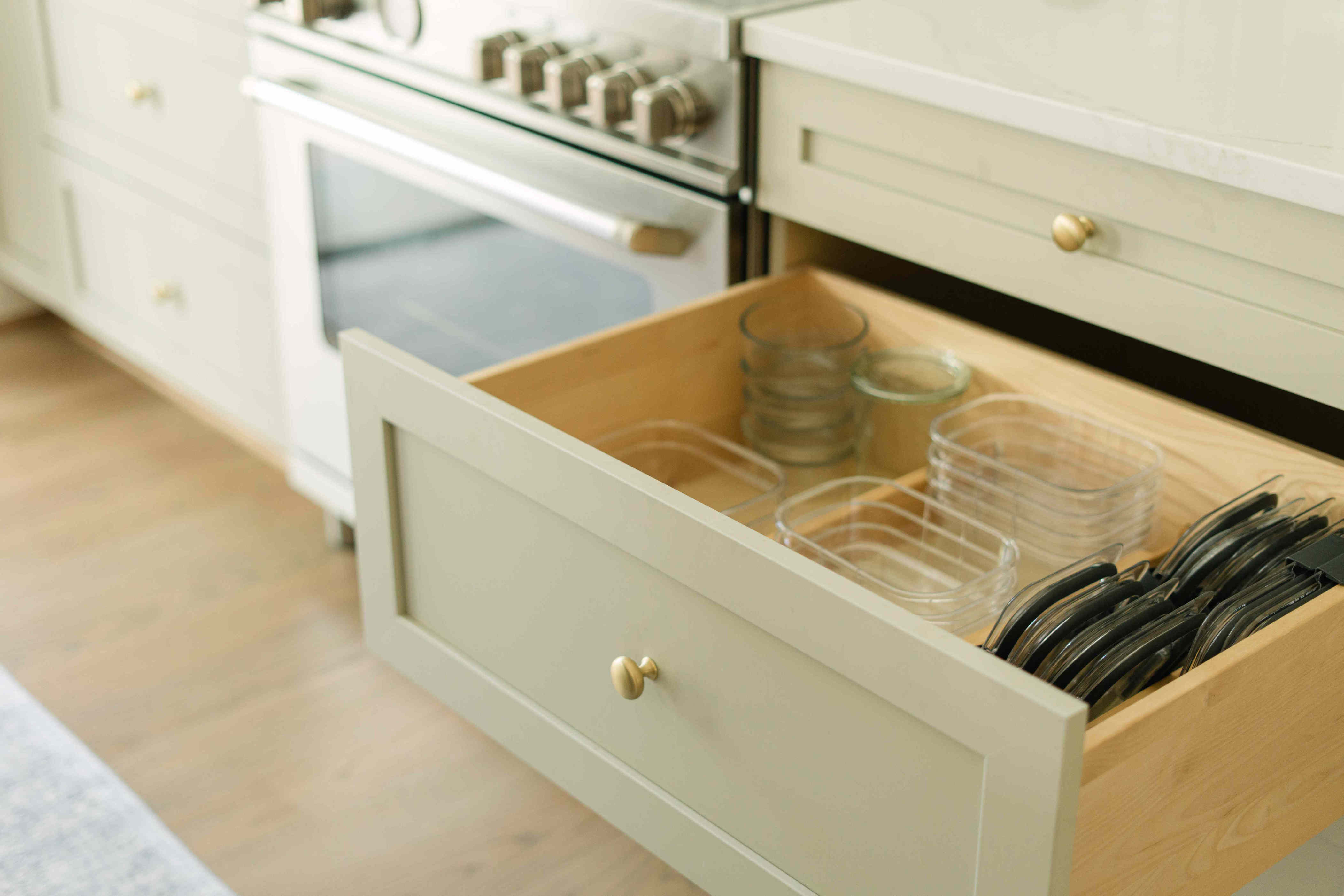Minimalists get rid of these 5 things every fall to keep their homes ...