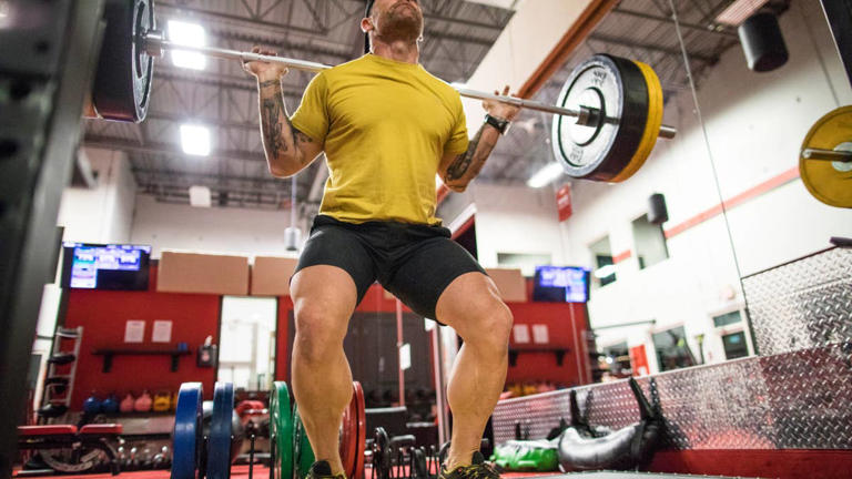 How to make your regular squats harder without picking up a heavier ...