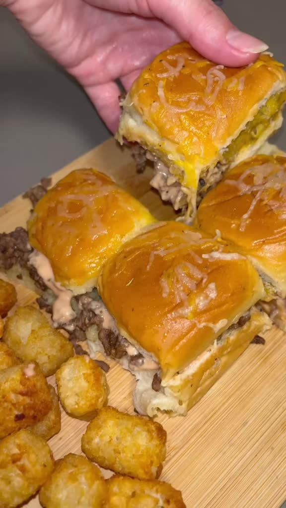 How to make chopped cheese sliders with melted cheese