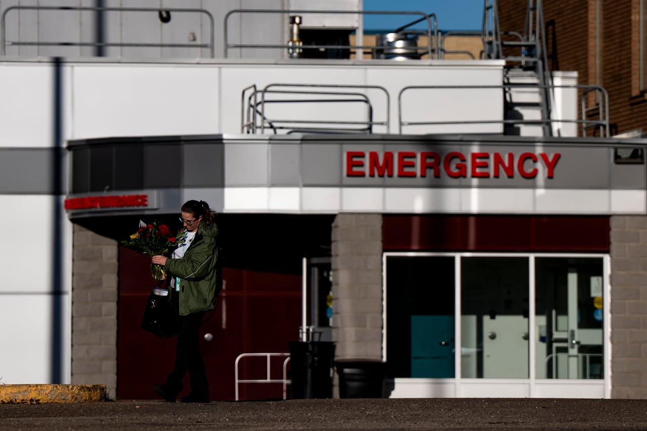 Ontario sends nurses, skin samples to help Wainwright victims