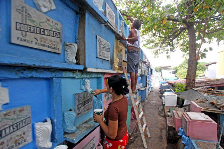 San Juan cemetery extends hours ahead of Undas