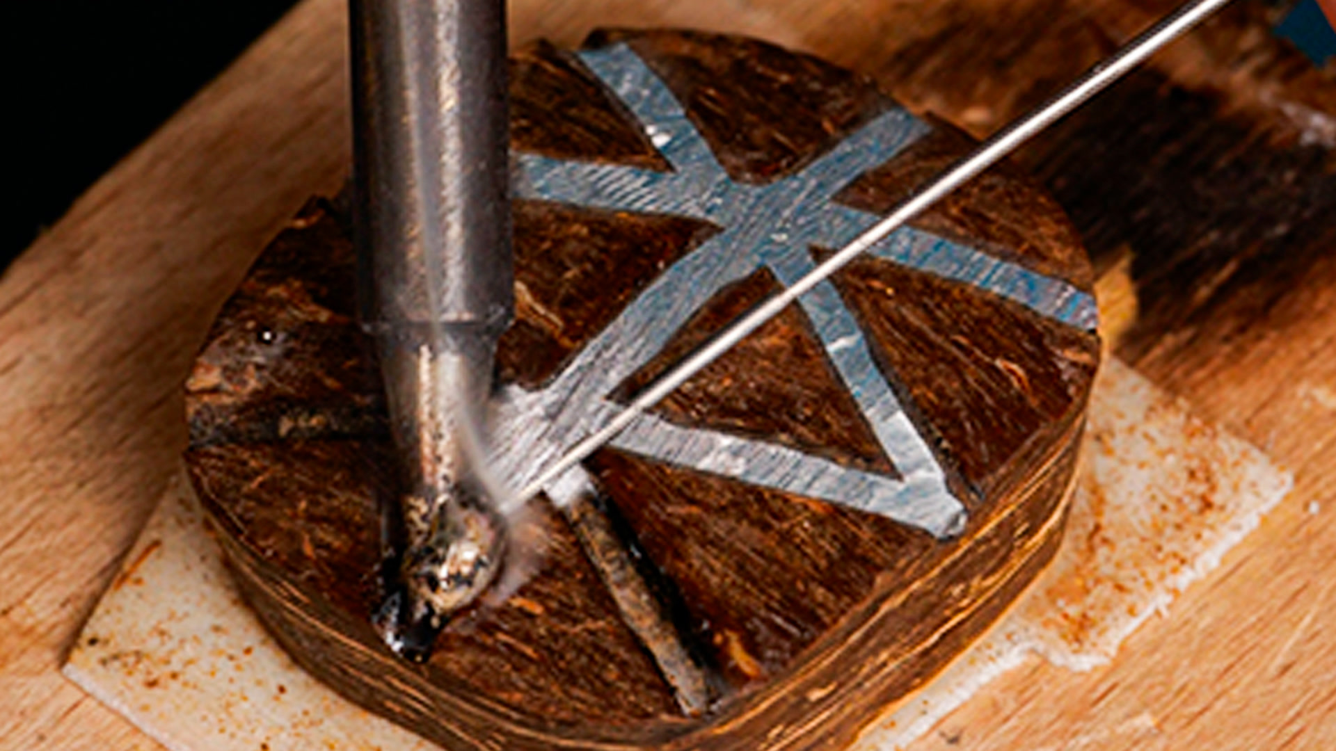 Craft a coconut shell bow tie perfect for your boyfriend