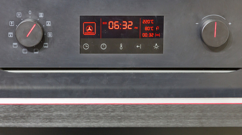 Is your oven costing you money when you're not using it? Here's what ...