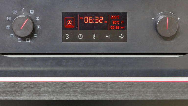 Is your oven costing you money when you're not using it? Here's what ...