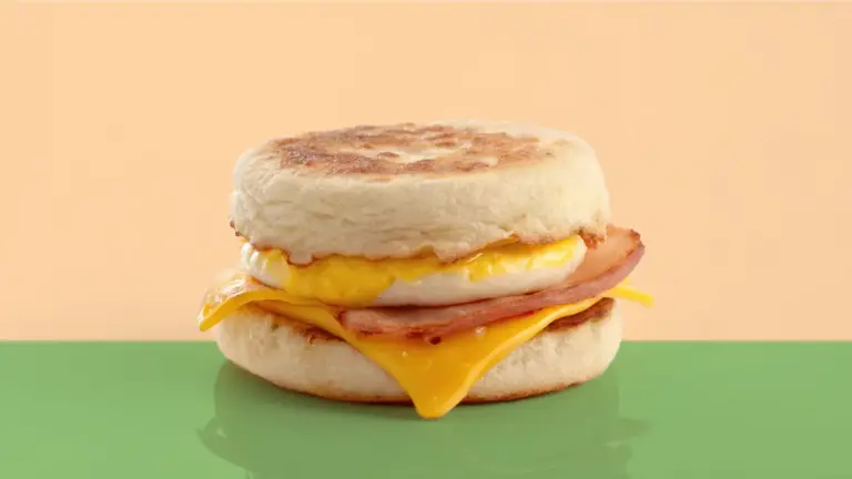 13 fast-food breakfast orders under 400 calories