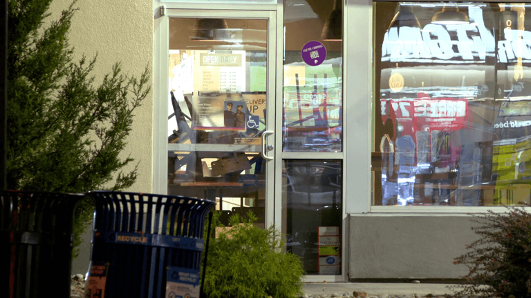 Angry customer damages Cincinnati Taco Bell drive-thru window