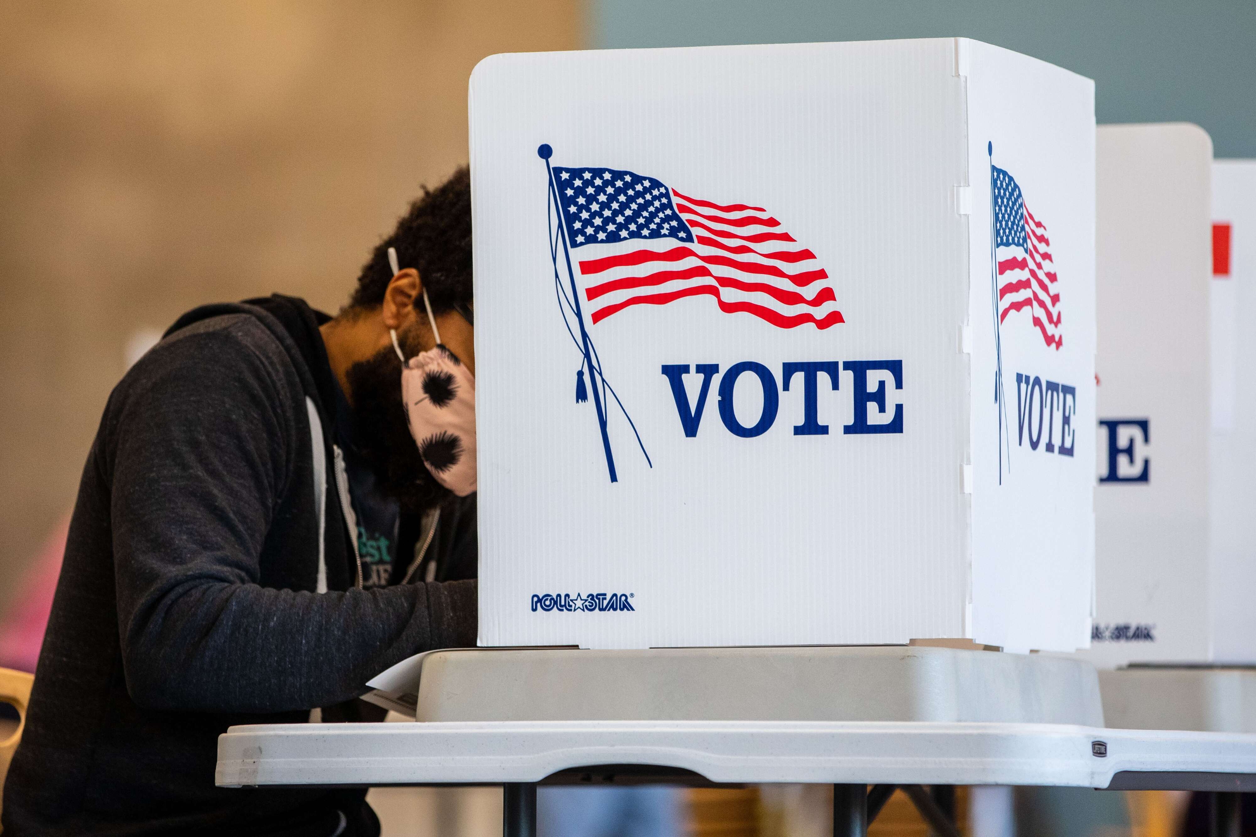 Clerk running for election resigns weeks before vote