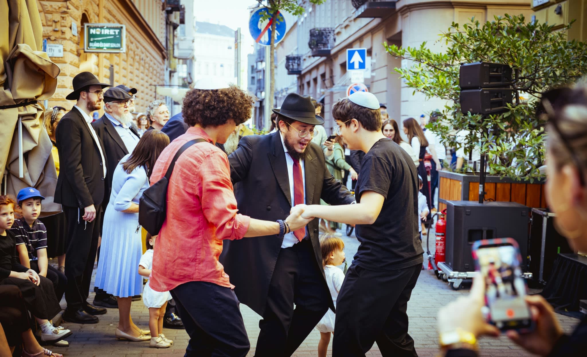 The future of Hungarian Jewry: Budapest opens synagogue run entirely by ...