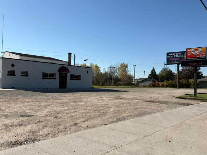 Local food truck to expand, purchases neighborhood pub in Appleton