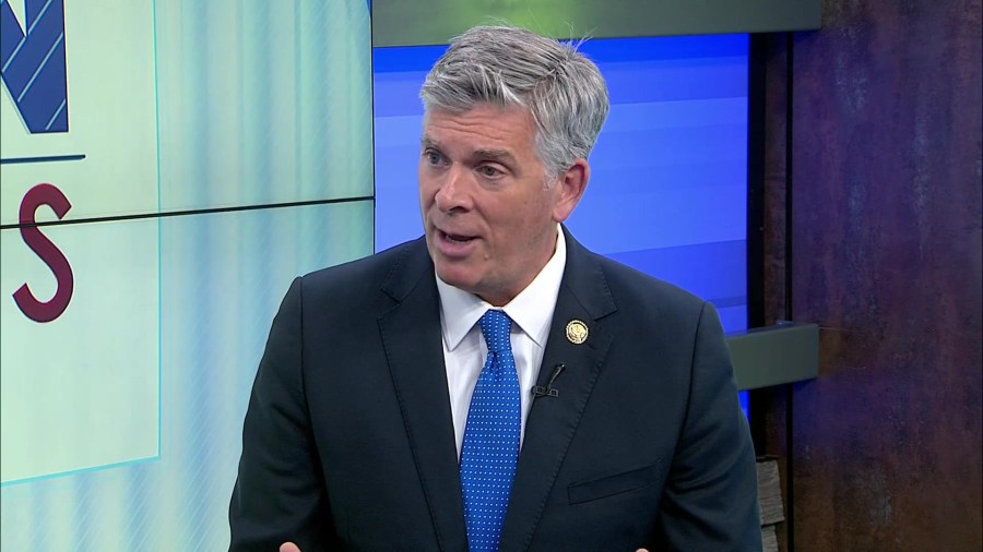 LaHood breaks with Trump on tariffs, says blanket tariffs are hurting ...