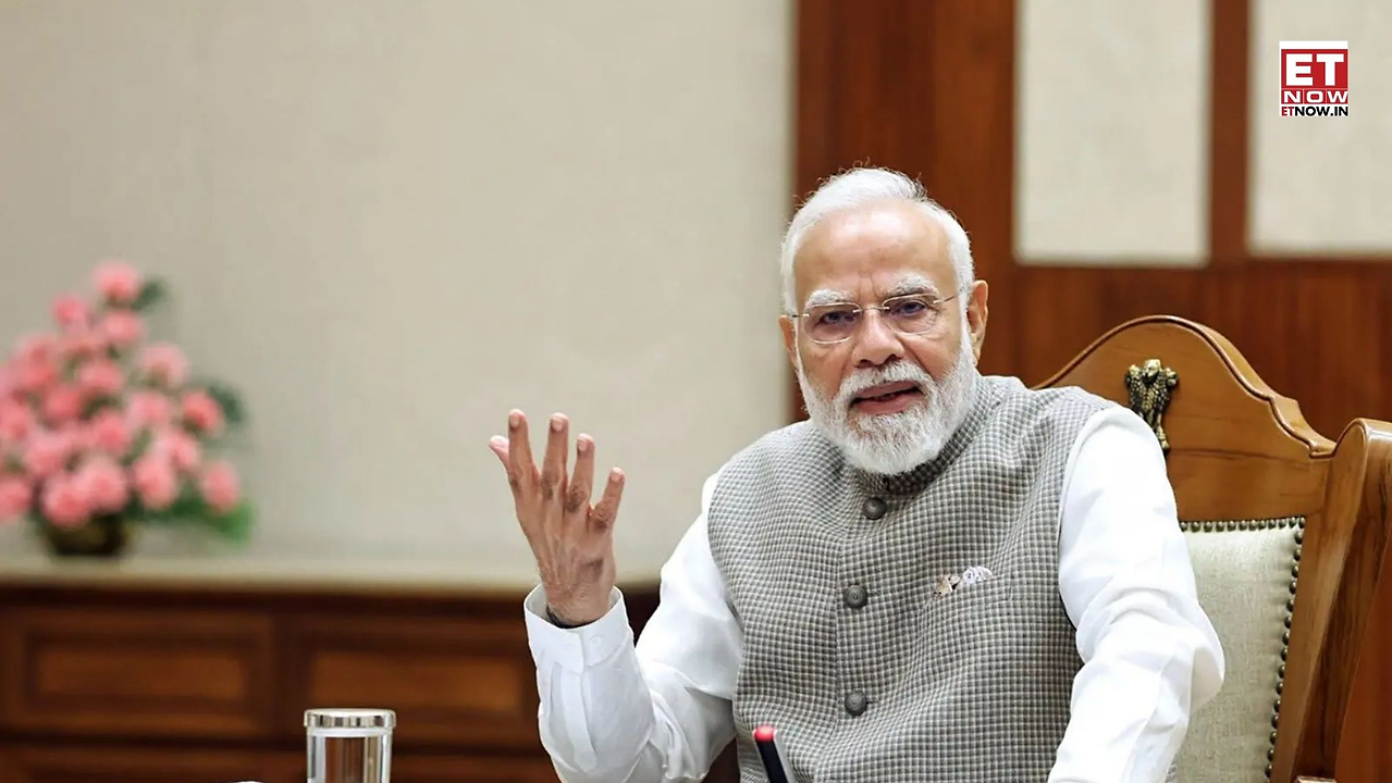 PM Modi calls Rahul Gandhi a failed product, mocks Congress for ...