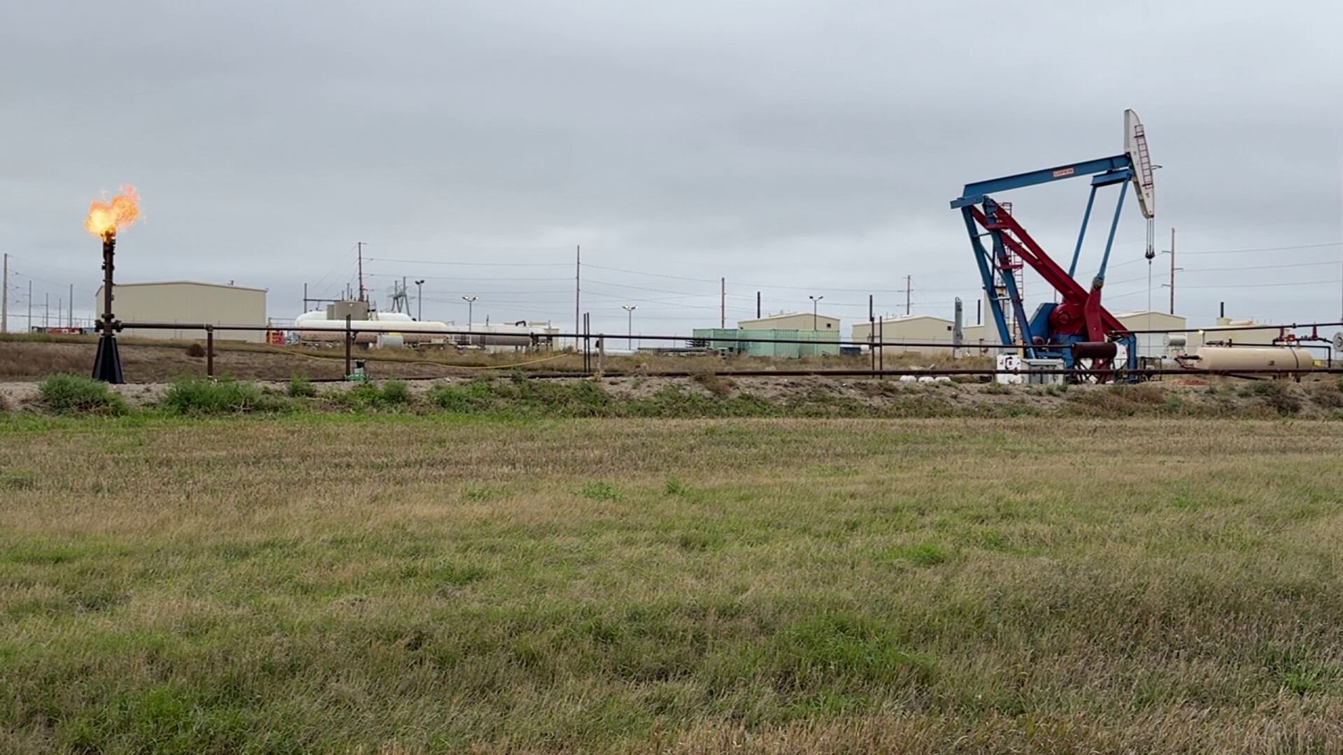 North Dakota oil wells hit record high