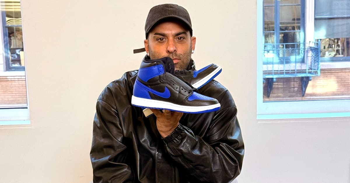Are 'Royal' Air Jordan 1s not selling out a big deal?