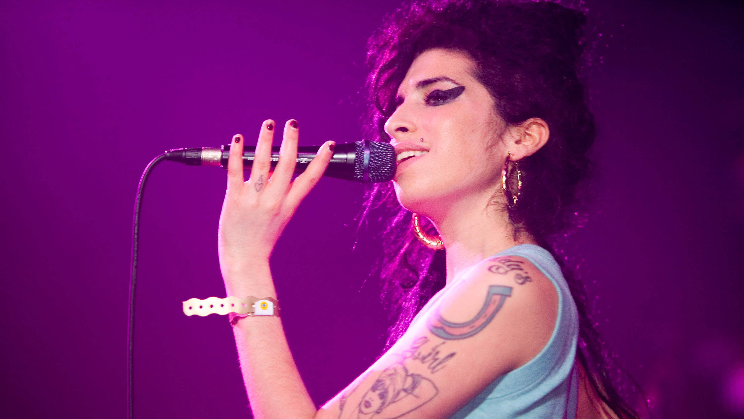 Mark Ronson among Amy Winehouse tribute concert performers honoring her ...