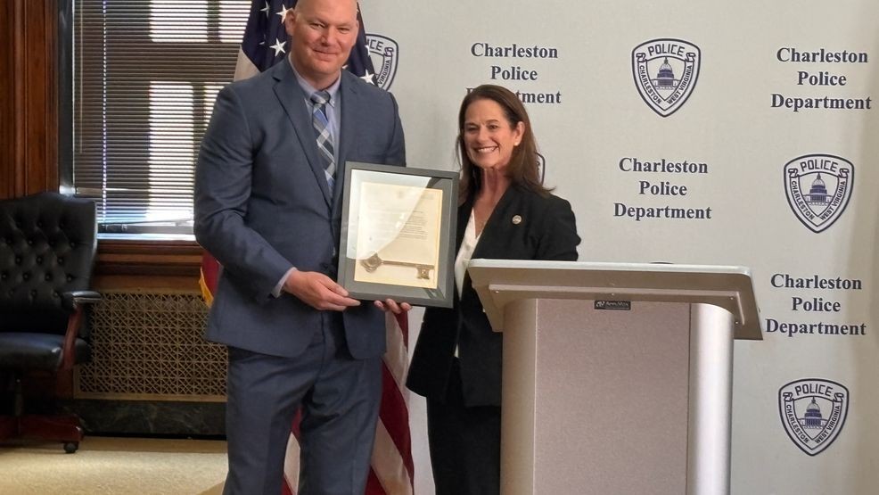 Jason Webb sworn in as new Charleston police chief